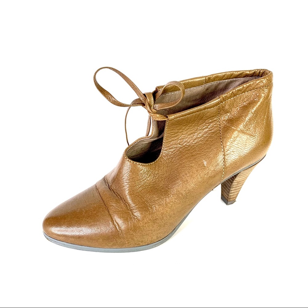 REBECCA MINKOFF Quiet Luxury Cocoa Leather Keyhole Opening Ankle Boots, 7 - Picture 3 of 15